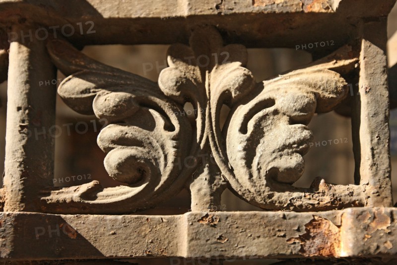 France, Ile de France, paris 5e arrondissement, rue saint severin, detail de l'enclos de l'eglise saint severin,