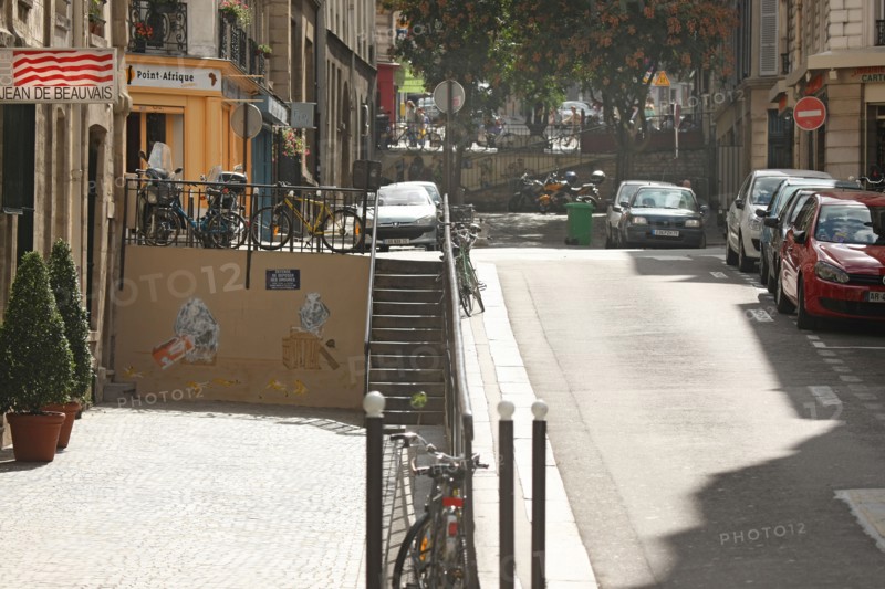 France, Ile de France, paris 5e arrondissement, rue jean de beauvais, rue a hauteur variable, escaliers,