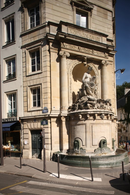 France, Ile de France, paris 5e arrondissement, rue linne, fontaine cuvier,