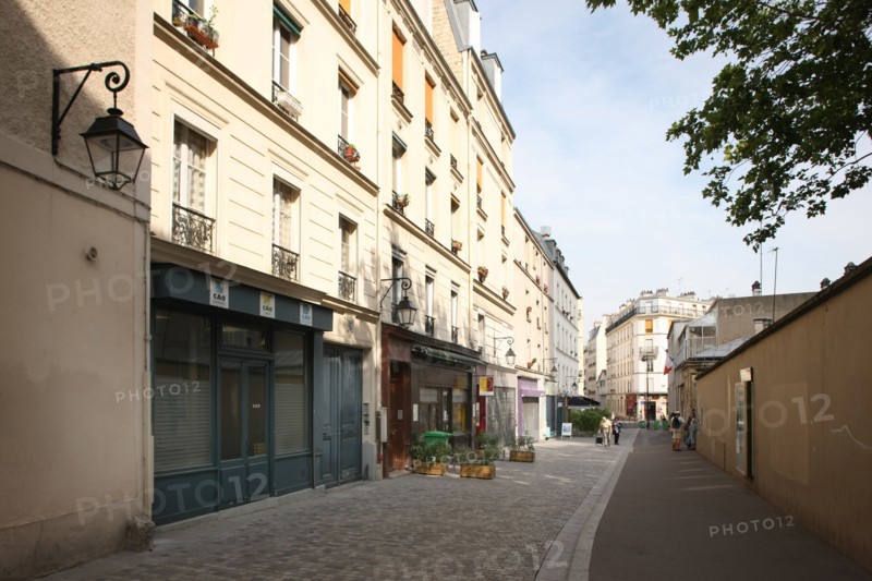 France, Contrasting