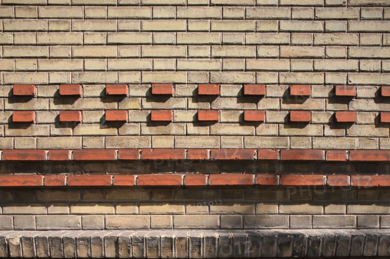 France, Ile de France, paris 14e arrondissement, rue d'alesia, detail de la facade de l'ecole de la tombe issoire,