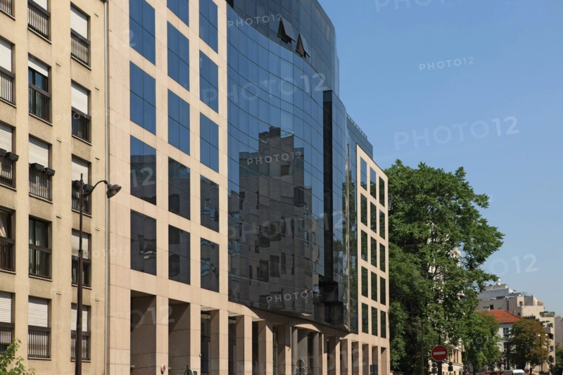 France, Contemporary building