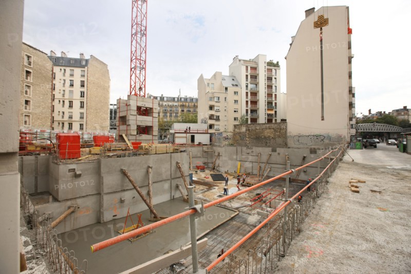 France, Ile de France, paris 15e arrondissement, 39 rue fremicourt, ancienne parcelle vide, construction d'un immeuble, chantier,