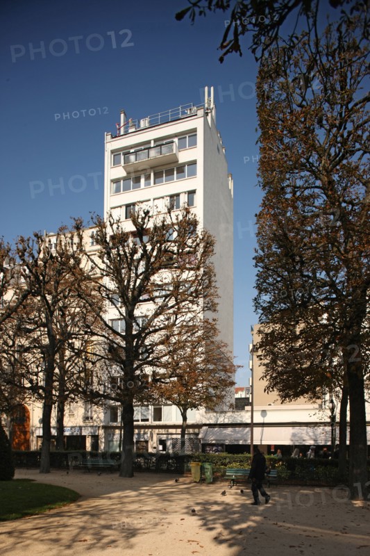 France, Ile de France, paris, 15e arrondissement, 21 place du commerce, immeuble haut,