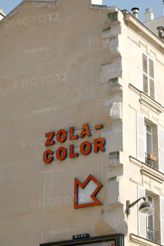 France, paris 15e arrondissement, 94 rue saint charles, pierres d'attente,