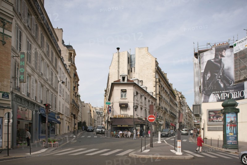 France, Ile de France, paris 16e arrondissement, place du costa rica, carrefour circulaire, batiments d'angle,