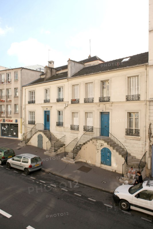 France, Ile de France, paris 20e arrondissement, rue de bagnolet, face au no136, rue a hauteur variable,