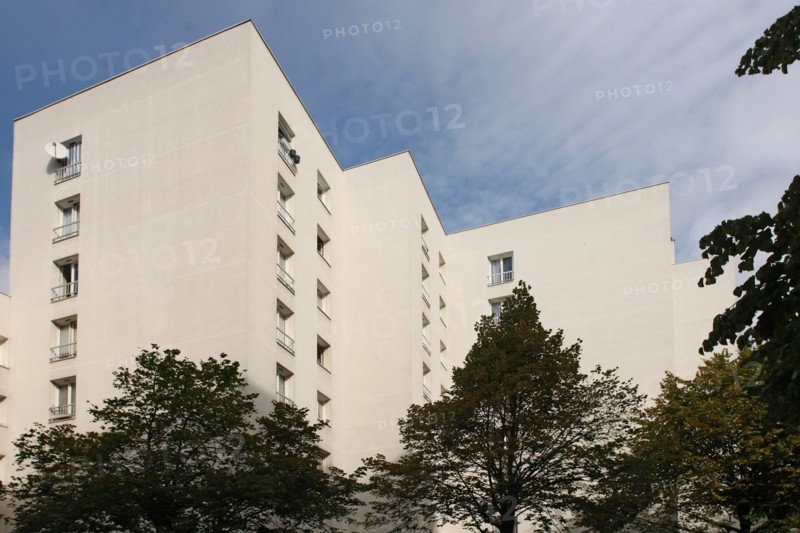 France, Ile de France, paris 20e arrondissement, rue vitruve, imeubles en zigzag pres du boulevard davout,