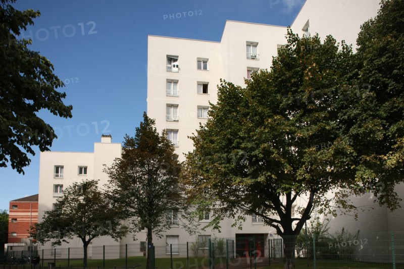 France, Ile de France, paris 20e arrondissement, rue vitruve, imeubles en zigzag pres du boulevard davout,