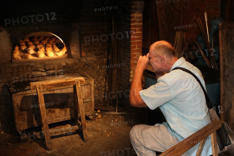 France, Haute Normandie, eure, roumois, la haye de routot, four a pain, cuisson, boulanger,