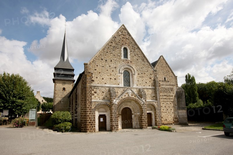 France, Basse Normandie, orne, pays d'avre et d'iton, tillieres sur avre, eglise, porche,