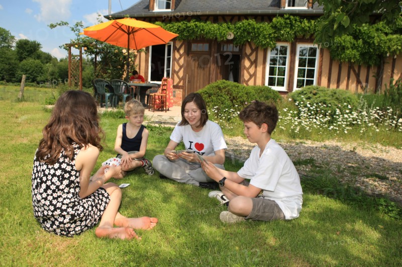 France, Haute Normandie, eure, pays de risle charentonne, saint victor d'epine, gite rural n 552, proprietaire anne marie rault, jeu de cartes, hebergement, gites de france, vacances, campagne, enfants, ados,