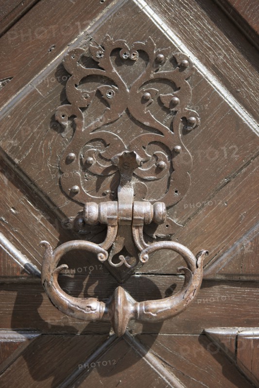 France, Haute Normandie, eure, pont de l'arche, pays de seine et eure, habitat, patrimoine, rue prieur, maison restauree par la societe art lequin,
