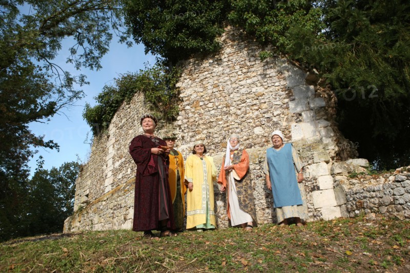 France, Basse Normandie, orne, avrilly, motte d'avrilly, motte feodale, sur les terres de mme vivien, reconstitution, costumes, epoque medievale,