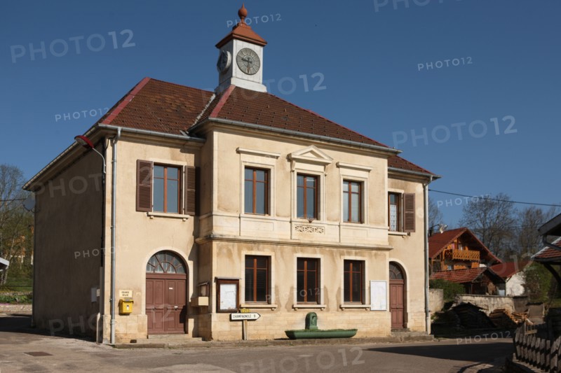 France, franche comte, jura, lent, ferme de sejour, pays des lacs, agriculture, route du comte, paysage, nature, hiver, mairie,