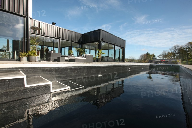 France, Haute Normandie, seine maritime, pourville sur mer, villa quartz, architecte eric pascal legris, proprietaire avec nicolas legrand, locations saisonnieres, gite, piscine,