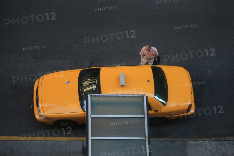 usa, etat de New York, New York City, Manhattan, tours, depuis la fenetre de l'hotel Four Points by Sheraton, 160W 25th street, 8th floor, taxi, cab,