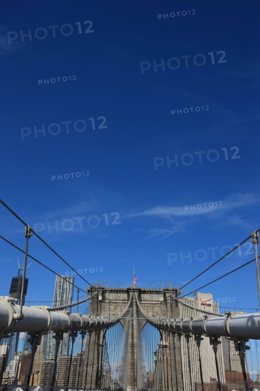 usa, etat de New York, New York City, Manhattan, brooklyn, pont de brooklyn bridge, pietons, vehicules, jogging, circulation, pointe de Manhattan,