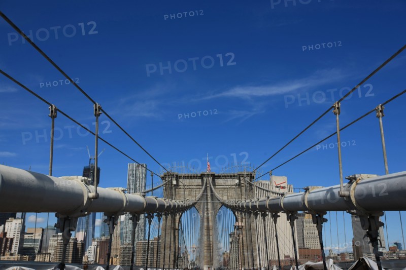 usa, etat de New York, New York City, Manhattan, brooklyn, pont de brooklyn bridge, pietons, vehicules, jogging, circulation, pointe de Manhattan,