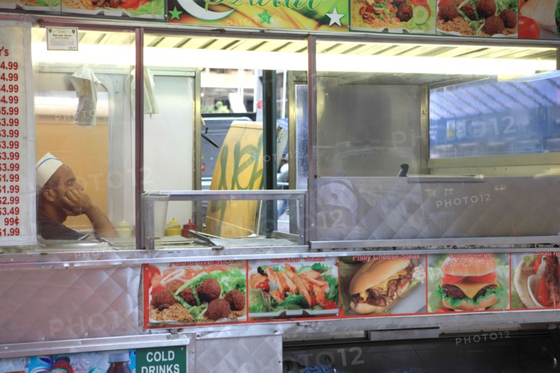 usa, etat de New York, New York City, Manhattan, financial district, vendeur ambulant, hallal food,