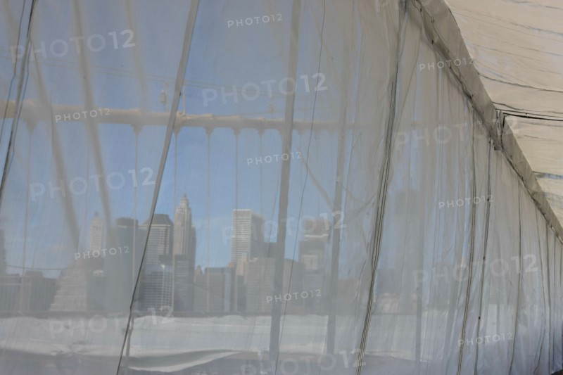 usa, etat de New York, New York City, Manhattan, brooklyn, pont de brooklyn bridge, pietons, vehicules, jogging, circulation, pointe de Manhattan,