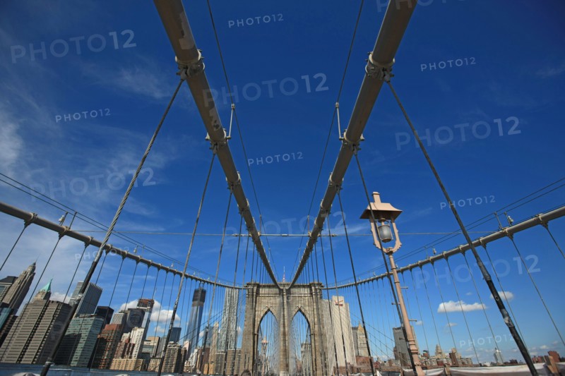usa, etat de New York, New York City, Manhattan, brooklyn, pont de brooklyn bridge, pietons, vehicules, jogging, circulation, pointe de Manhattan,