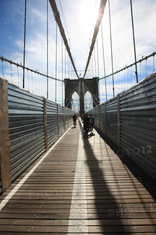 usa, etat de New York, New York City, Manhattan, brooklyn, pont de brooklyn bridge, pietons, vehicules, jogging, circulation, pointe de Manhattan,