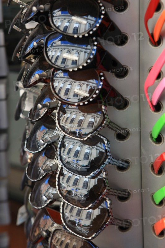 usa, state of New York, NYC, Manhattan, Greenwich Village, bleeckers street, lunettes de soleil,