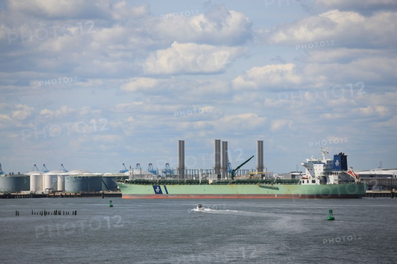 usa, etat de New York, New York City, Manhattan, financial district, pointe de Manhattan, ferry pour Staten Island, buildings, baie, bateaux, statue de la liberte, Bartholdi, cargo, port,