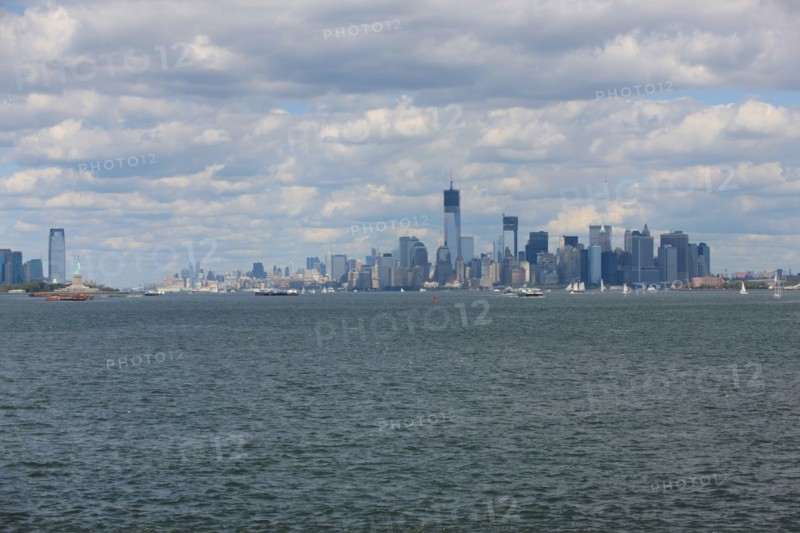 usa, etat de New York, New York City, Manhattan, financial district, pointe de Manhattan, ferry pour Staten Island, buildings, baie, bateaux, statue de la liberte, Bartholdi,