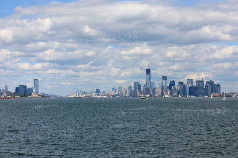 usa, etat de New York, New York City, Manhattan, financial district, pointe de Manhattan, ferry pour Staten Island, buildings, baie, bateaux, statue de la liberte, Bartholdi,