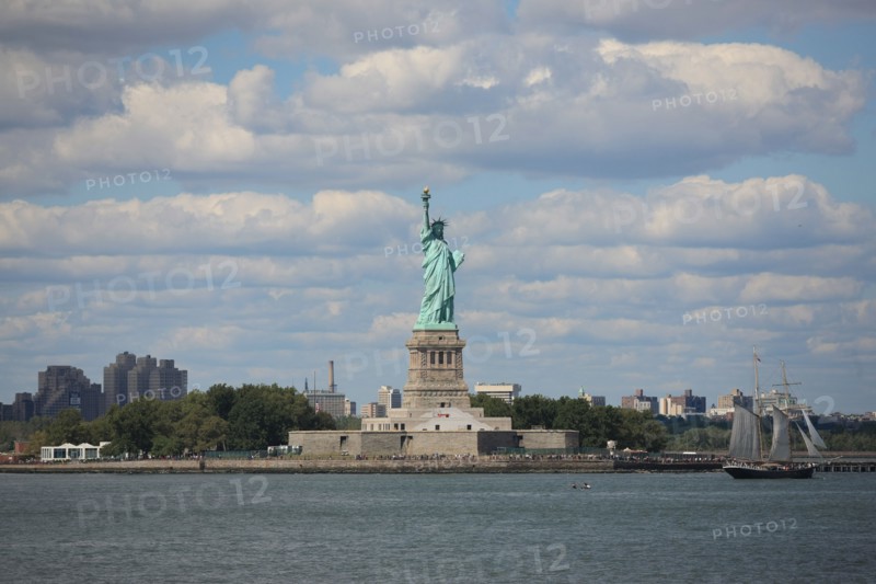 usa, etat de New York, New York City, Manhattan, financial district, pointe de Manhattan, ferry pour Staten Island, buildings, baie, bateaux, statue de la liberte, Bartholdi,
