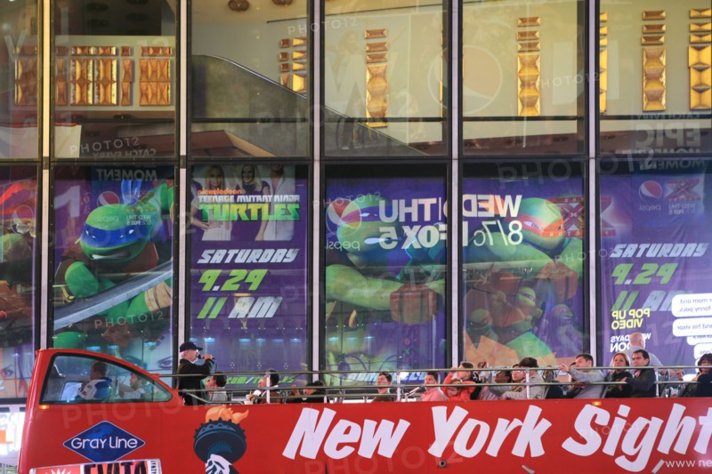 usa, etat de New York, New York City, Manhattan, Midtown, Broadway, vers Times Square, neons, nuit,
