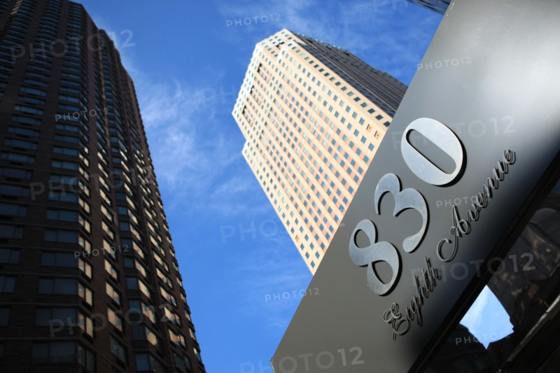 usa, etat de New York, New York City, Manhattan, Broadway, vers Rockfeller Center, buildings, rue,