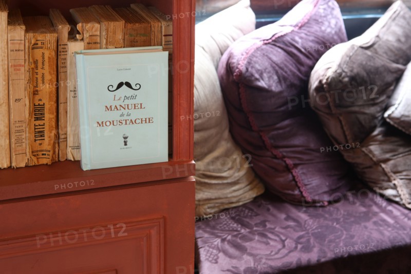 France, ile de france, paris 11e arrondissement, 4 rue jean pierre timbaud, restaurant chez moustache, deco, gastronomie, 
Date : 2011-2012