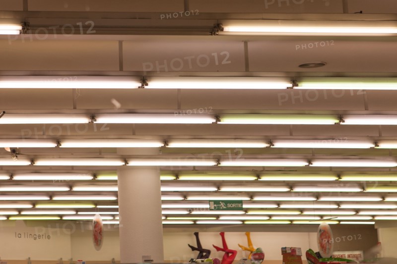 Néons du Monoprix de la Rue Didot à Paris