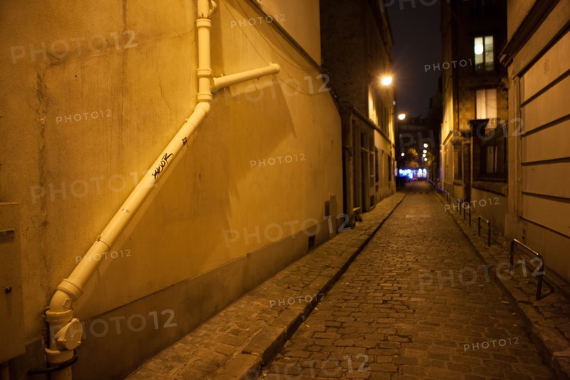france, ile de france, paris, 14e arrondissement, nuit, matin, avenue du general leclerc, passage, rue thibaud, 

Date : decembre 2012