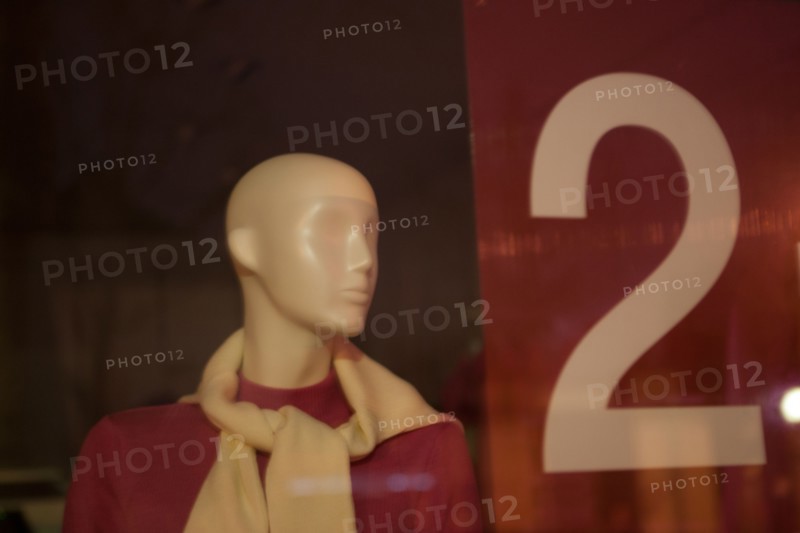 Windowshop, Avenue du General Leclerc in Paris