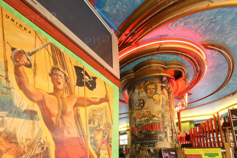 France, ile de france, paris 18e arrondissement, 1 rue ramey, cafe le clair de lune, bar, 
Date : 2011-2012