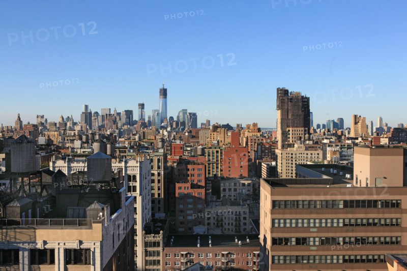 usa, state of New York, NYC, Manhattan, Chelsea, 25th W, depuis la terrasse de l'hotel Four Points by Sheraton, reservoirs a eau, toits, buildings,
