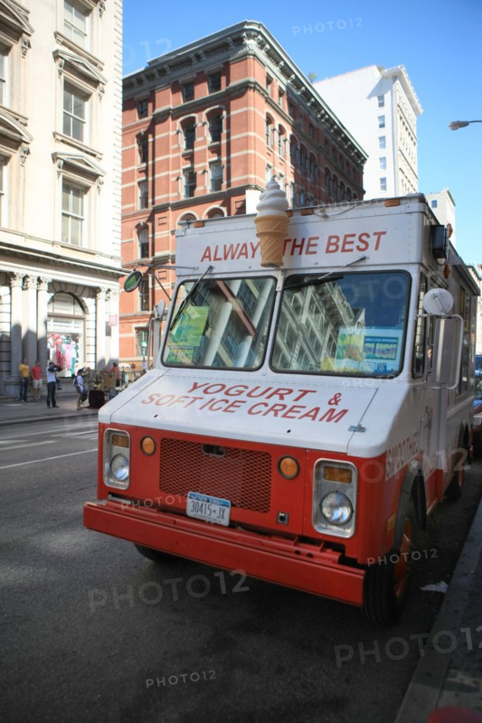 usa, state of New York, NYC, Manhattan, Soho, camion vendeur de glaces,