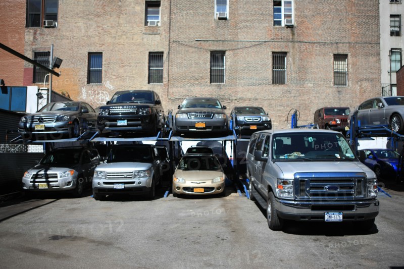 usa, state of New York, NYC, Manhattan, nolita, parking, voitures superposees, car park,