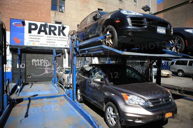 usa, state of New York, NYC, Manhattan, nolita, parking, voitures superposees, car park,