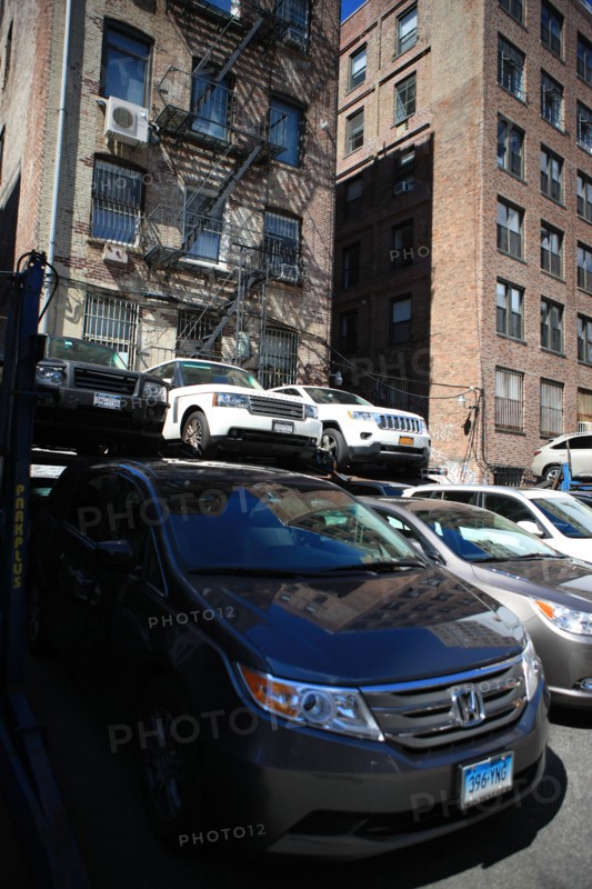 usa, state of New York, NYC, Manhattan, nolita, parking, voitures superposees, car park,
