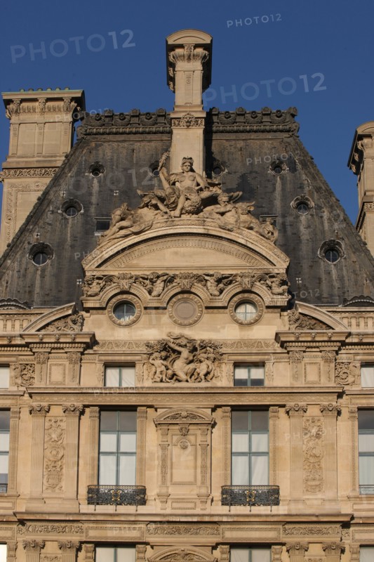 France, ile de france, paris 1er arrondissement, louvre, quai des tuileries, ancien palais des tuileries, pavillon de flore, musee du louvre, detail, sculpture, 
Date : 2011-2012