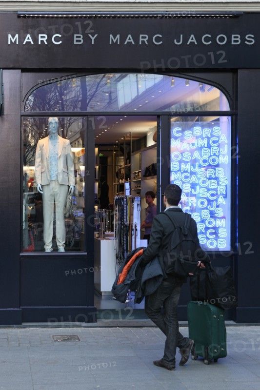 France, ile de france, paris 1er arrondissement, place du marche saint honore, boutique marc by marc jacobs, 
Date : 2011-2012