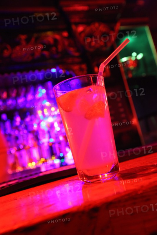 France, ile de france, paris 1er arrondissement, 12 rue sainte anne, nano club, electro, bar, dance, 
Date : 2011-2012