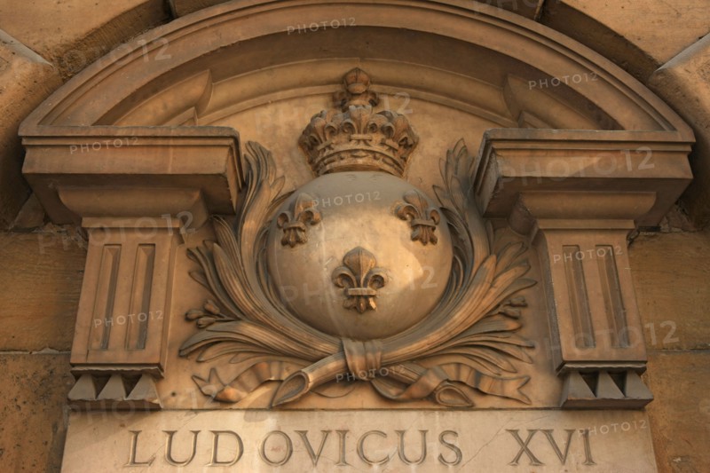 france, region ile de france, paris 1er arrondissement, rue saint honore no111, angle de la rue de l'arbre sec, fontaine de la croix du trahoir, Ludovicus XVI
Date : 2011-2012