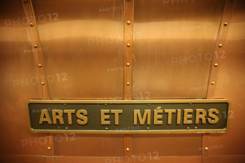 France, ile de france, paris, 3e arrondissement, station de metro arts et metiers, cuivre, 
Date : 2011-2012