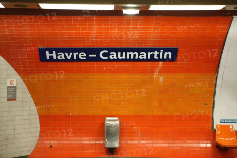 France, ile de france, paris, 3e arrondissement, station de metro havre caumartin, ratp, carreaux orange, 
Date : 2011-2012